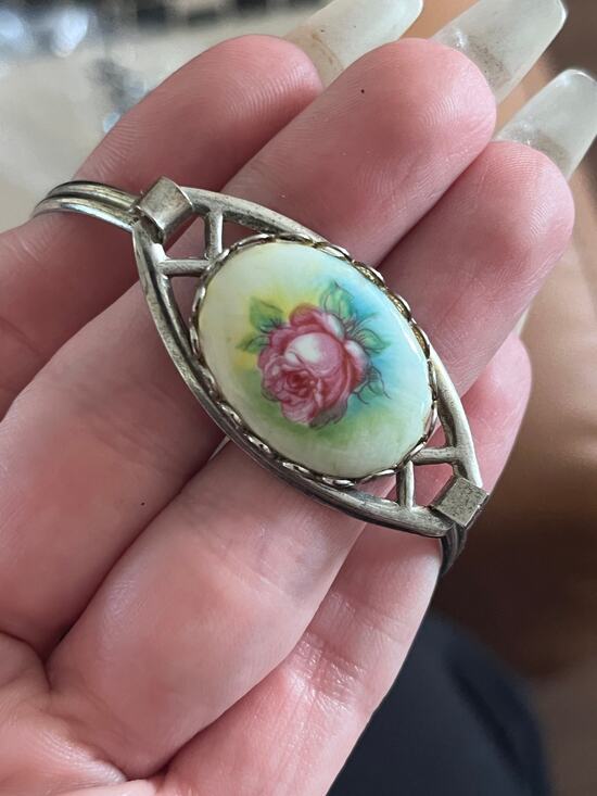 Vintage Jewelry - Vintage Estate Beautiful Painted Rose Pink and Cream Floral Silver Tone Bracelet